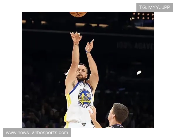 https://news-anbosports.com/库里率勇士强势冲击西决詹姆斯杜兰特季后赛格局再生变数